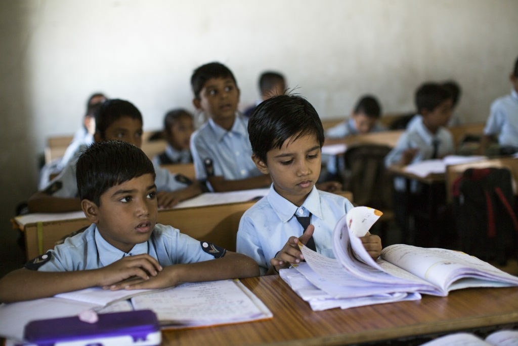 Studenti di 6 anni alla scuola di Vasudha Vidya Vihar