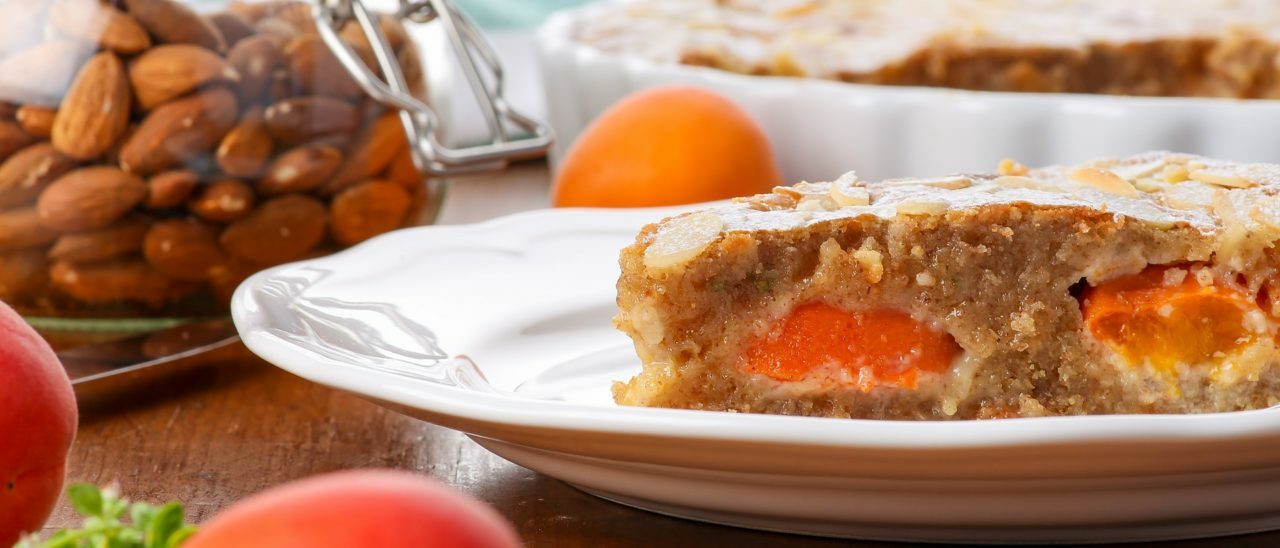 Torta fiocchi d'avena e albicocche